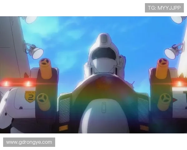 《机动警察2》:当钢铁洪流卷入政治风暴,一部关于勇气、牺牲与国家命运的史诗